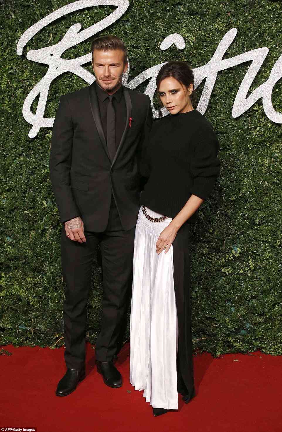 23A43B2300000578-0-Still_got_it_David_and_Victoria_Beckham_looked_loved_up_at_the_2-27_1417464518302