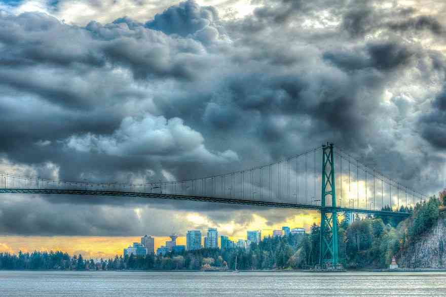 Illuminating-the-City-Surreal-Composite-Photographs-of-Vancouver15__880
